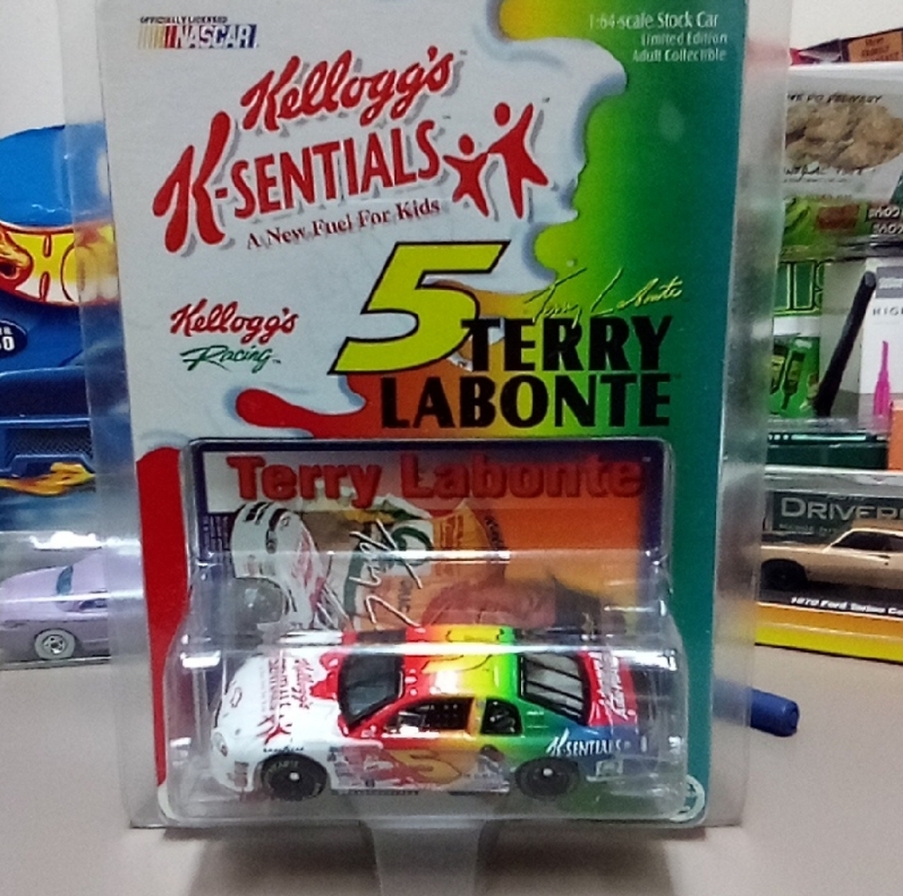 Nascar Kellogg's Racing Toy Car - White, Red, Green